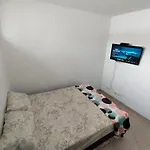 La 70 Medellin, apartaestudio.