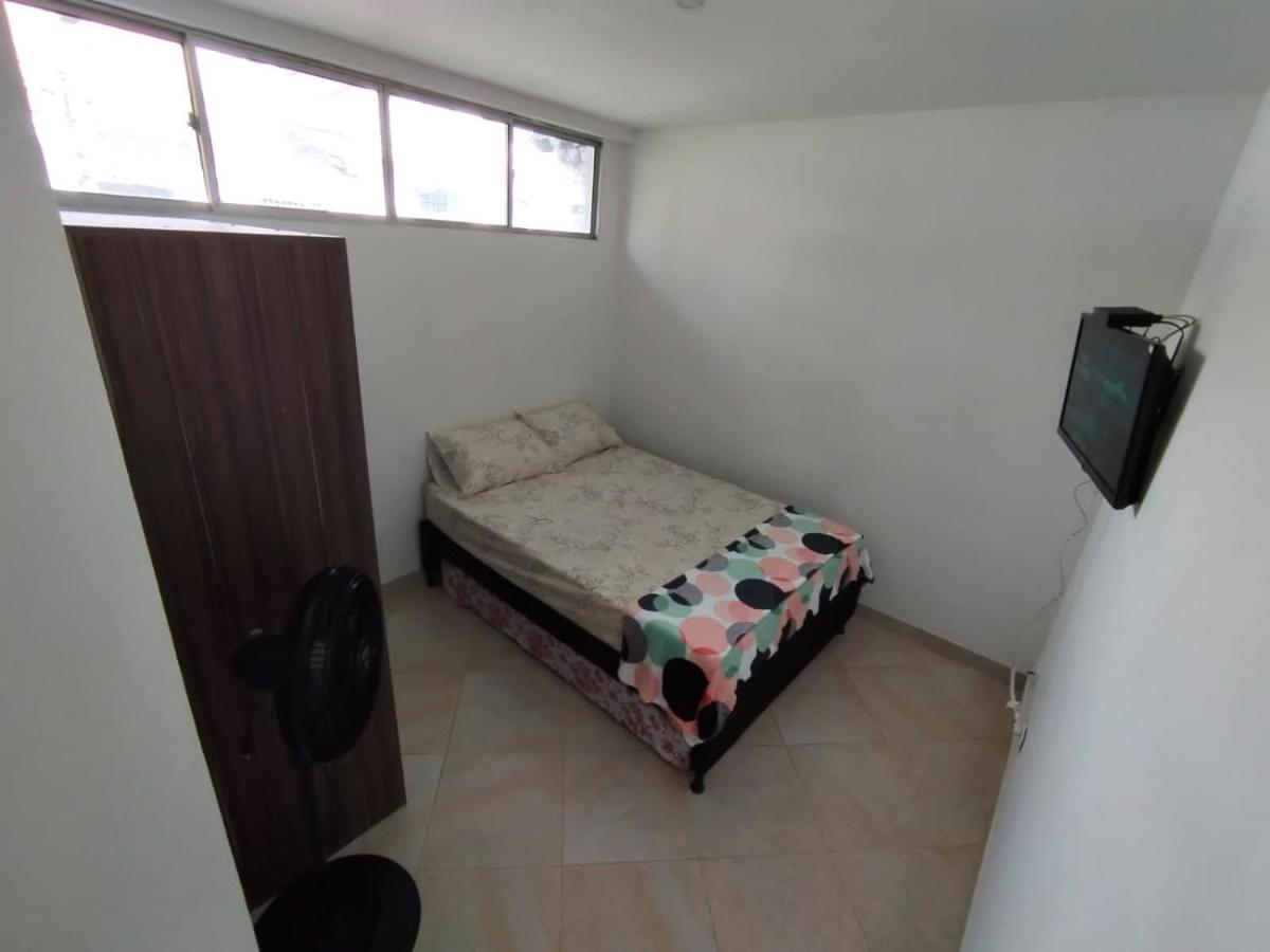 La 70 Medellin, Apartaestudio. *